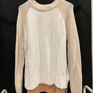 Women's Beige and White Sweater